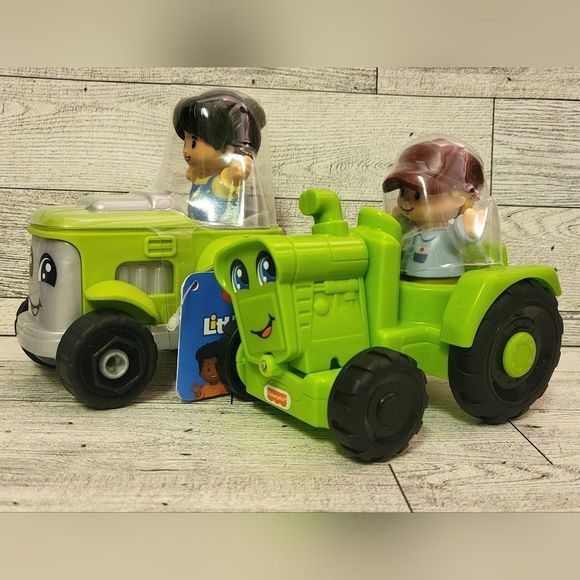 🎉 VEGAN DAIRY FARMERS FISHER PRICE Tractors Girl & Boy Green Farm Machin - Picture 2 of 6